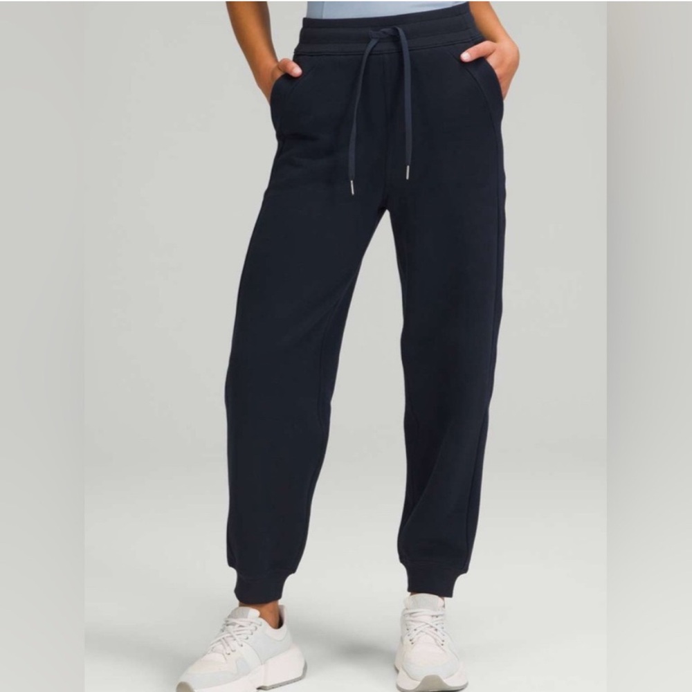 Lululemon Scuba Relaxed High-Rise Jogger